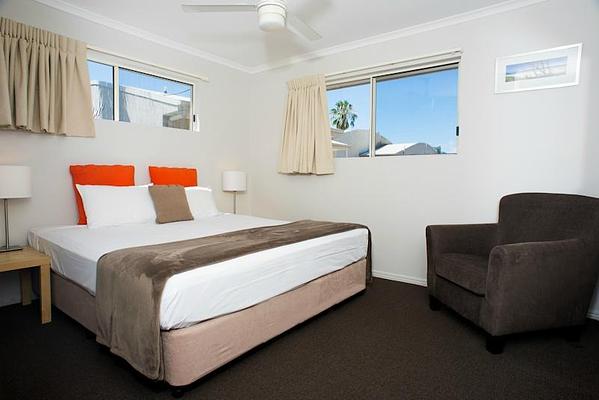 Noosa Sun Motel & Holiday Apartments