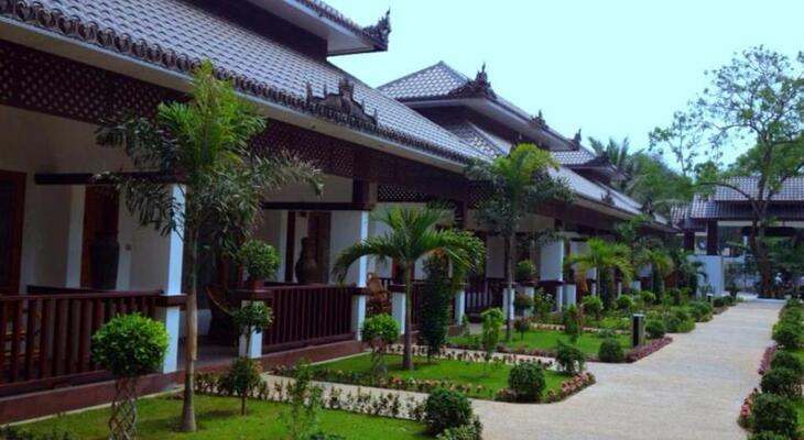 Yadanarpon Dynasty Hotel