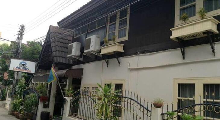 Baan Somboon Guesthouse