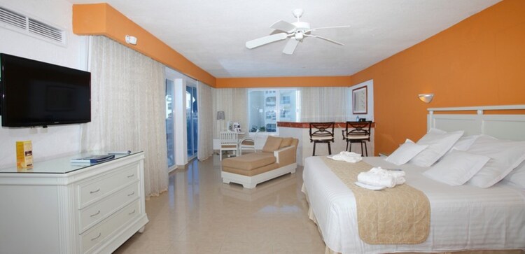 Occidental Costa Cancun