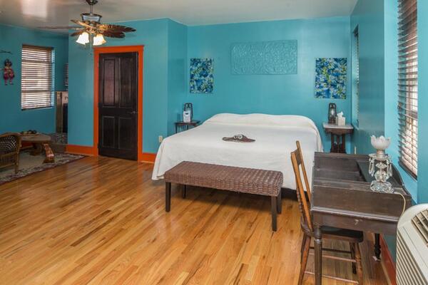 The Parador Inn of Pittsburgh