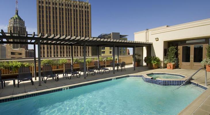 Drury Inn & Suites San Antonio Riverwalk