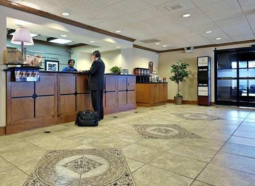 Hampton Inn Memphis-Poplar