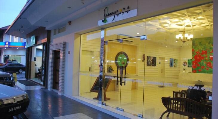 KK Suites Hotel