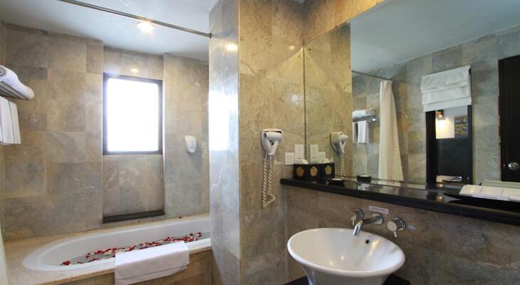 The Lokha Legian Resort & Spa