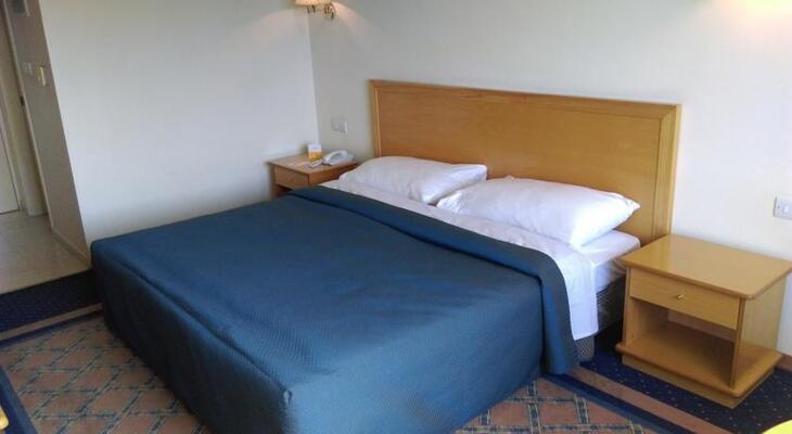 Europa Plaza Hotel