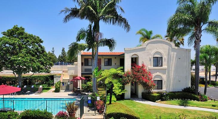 Lamplighter Inn & Suites at SDSU