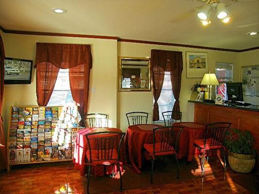 SureStay by Best Western San Antonio Riverwalk