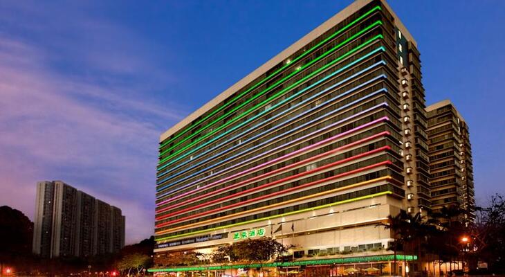 Regal Riverside Hotel