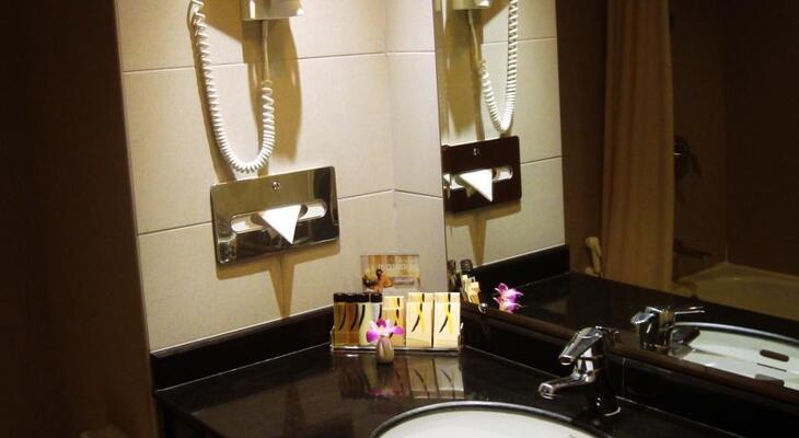 Boulevard Hotel Bangkok Sukhumvit