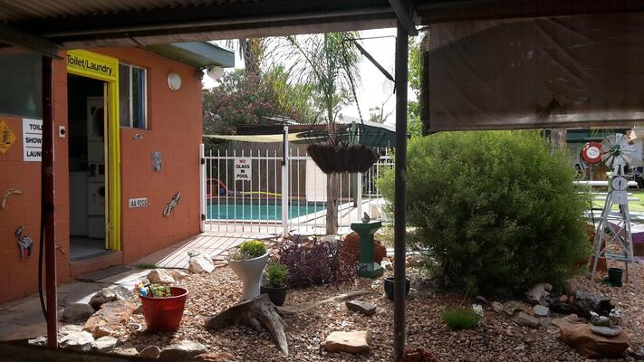 Alice Lodge Backpackers