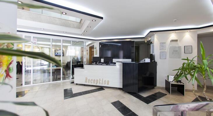 Hayat Hotel