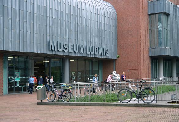 Museum of Applied Art (Museum fur Angewandte Kunst)