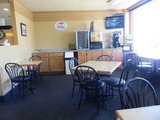 Super 8 by Wyndham Thunder Bay