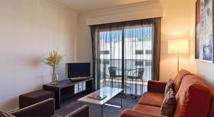 Adina Apartment Hotel Perth Barrack Plaza