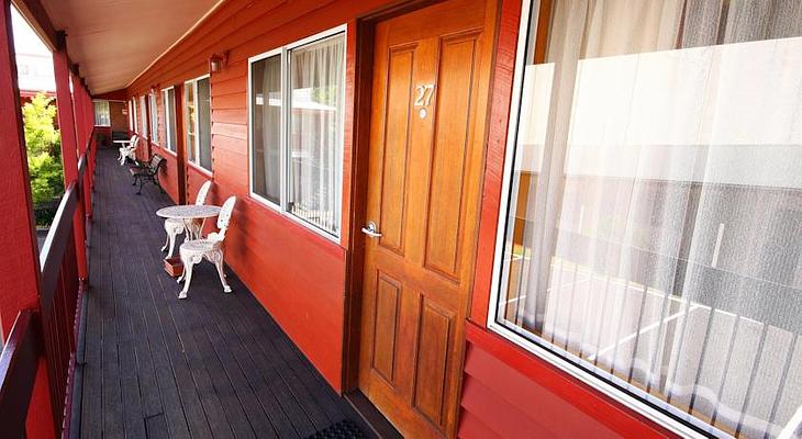 Downs Motel
