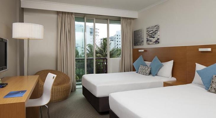 Novotel Cairns Oasis Resort