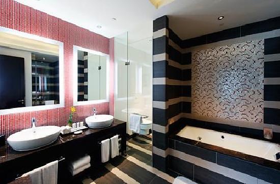 Resorts World Sentosa - Festive Hotel