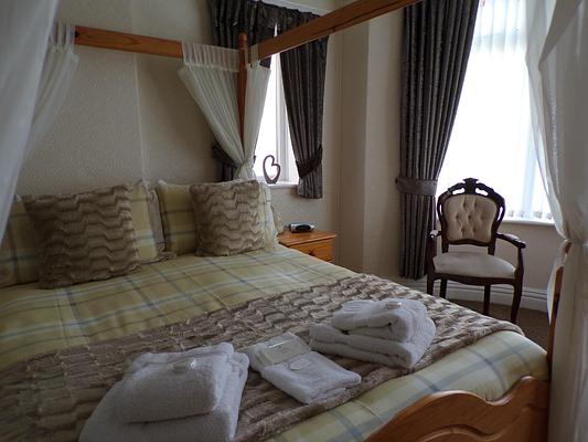 Grosvenor View - Guest House