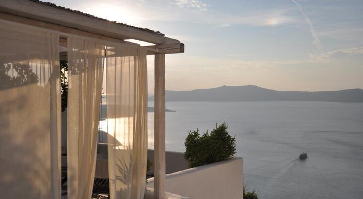 Porto Fira Suites
