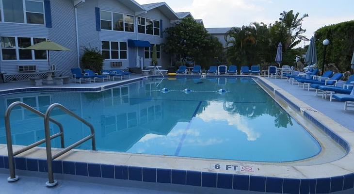 Dolphin Inn Resort