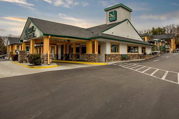 Quality Inn & Suites Biltmore East