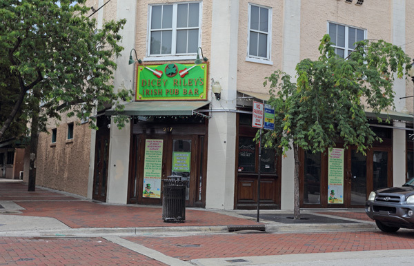 Dicey Riley's Bar & Restaurant