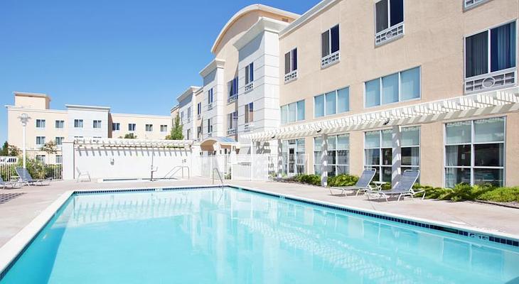 Holiday Inn Express & Suites Sacramento Airport Natomas, an IHG Hotel