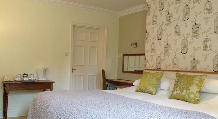 Victoria Square Hotel