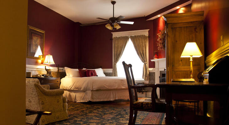 The Inn On Broadway