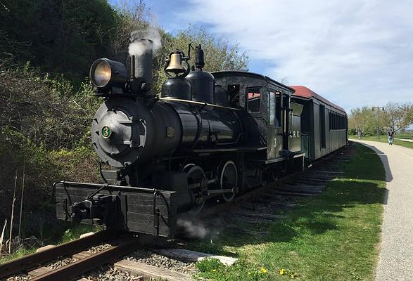 Maine Narrow Gauge Railroad Company and Museum