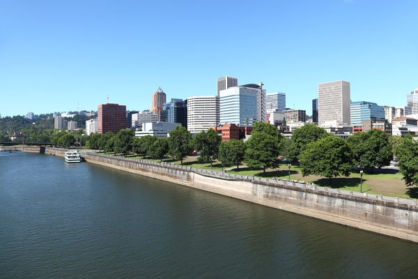 Tom McCall Waterfront Park
