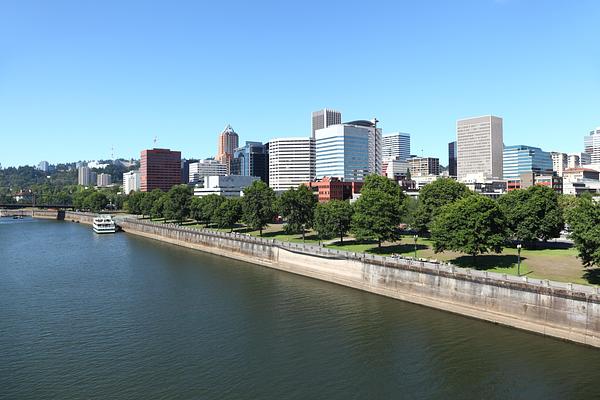 Tom McCall Waterfront Park