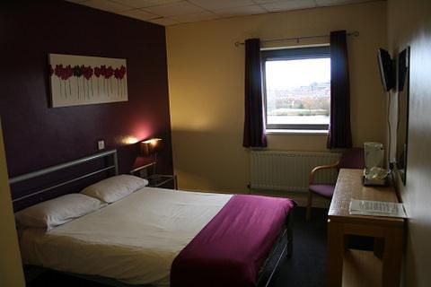 Farset International Hostel