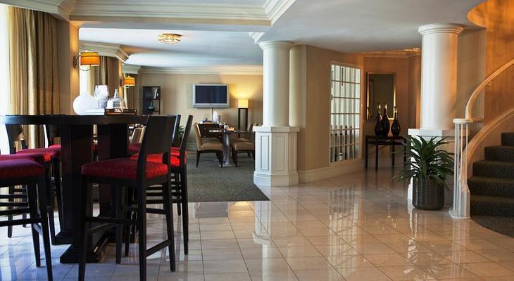 Renaissance Chicago Downtown Hotel
