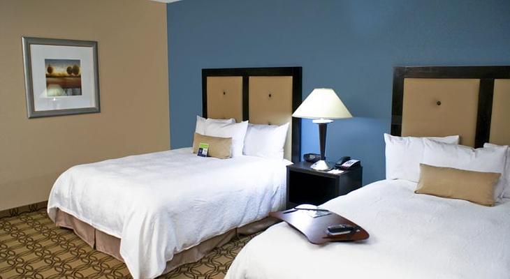 Hampton Inn & Suites Charlotte Airport