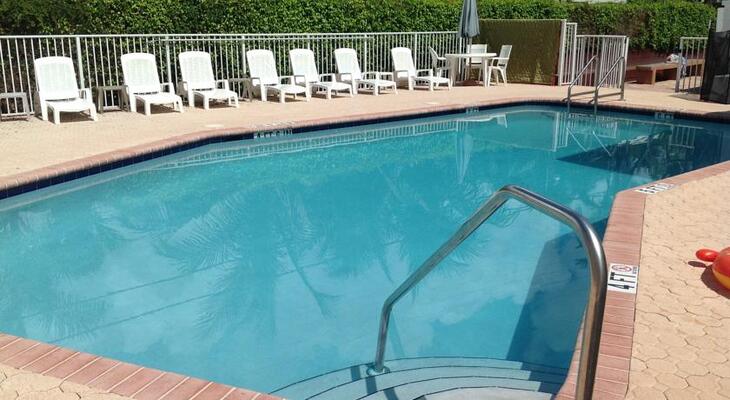 Napoli Belmar Resort