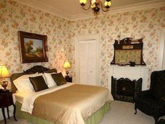 Balmoral Inn