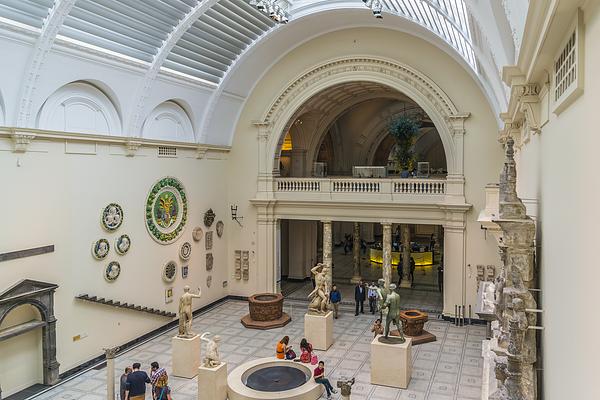 V&A  - Victoria and Albert Museum