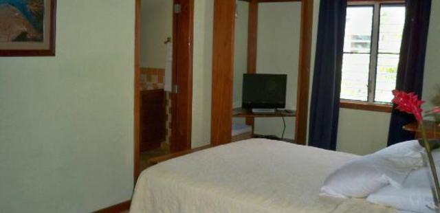 Alan's Paradise Hotel
