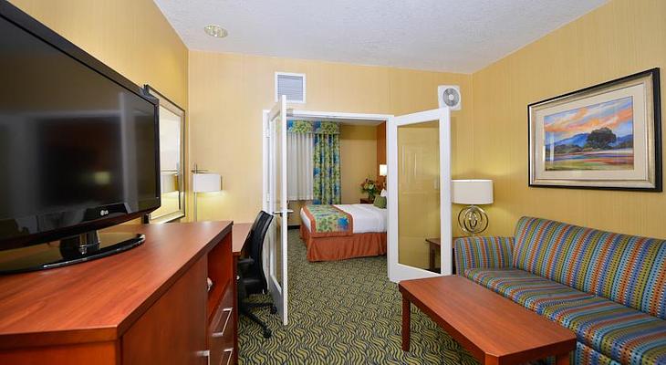 Best Western Plus Fresno Inn