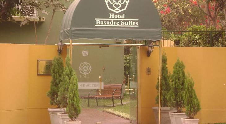 Basadre Suites Boutique Hotel