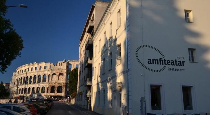 Amfiteatar Hotel