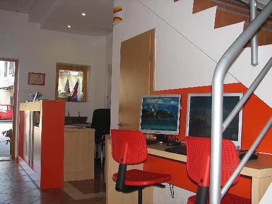 Jazz Hostel & Apartments
