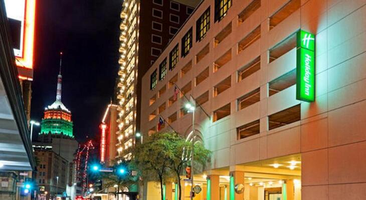 Holiday Inn San Antonio-Riverwalk, an IHG Hotel