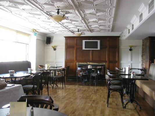 Walter Raleigh Hotel