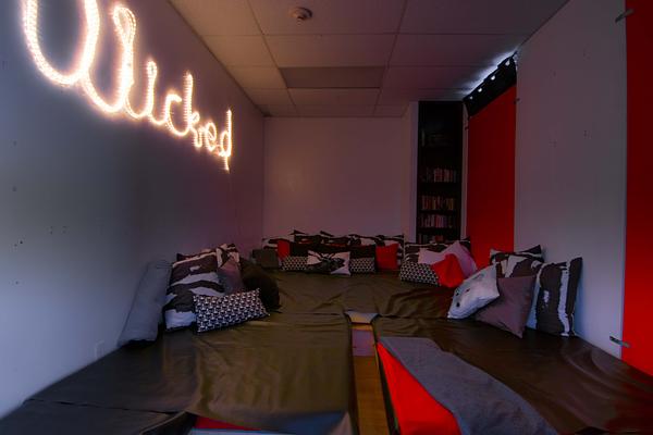 Wicked Hostels - Calgary