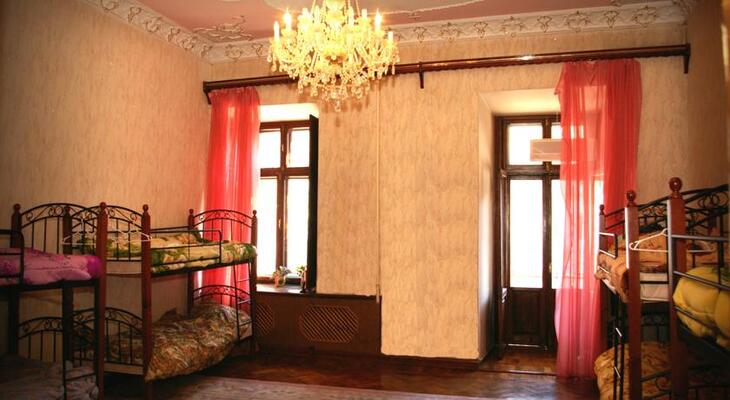babushka Grand HOSTEL