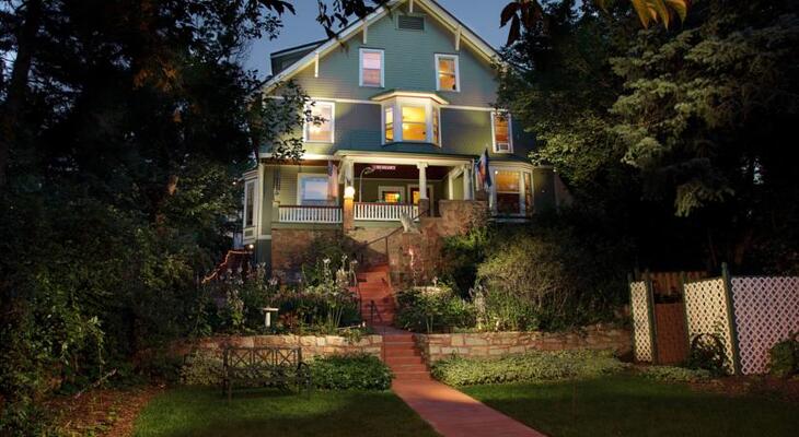 Avenue Hotel Bed and Breakfast