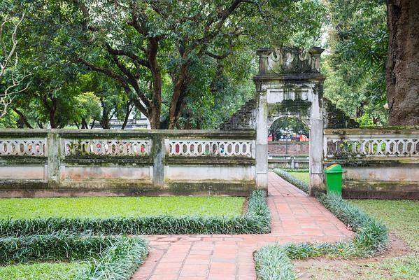 Temple of Literature & National University